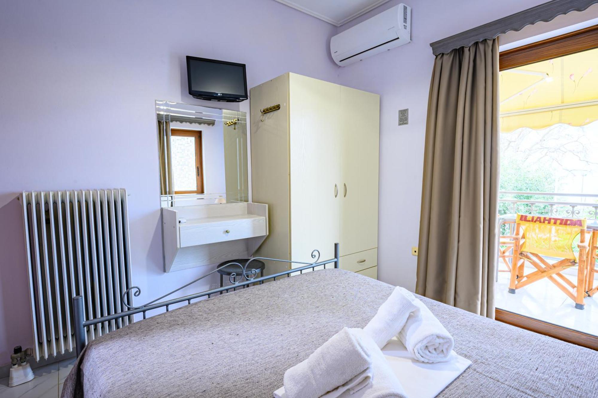 Iliahtida Apartments โรเวียส ภายนอก รูปภาพ
