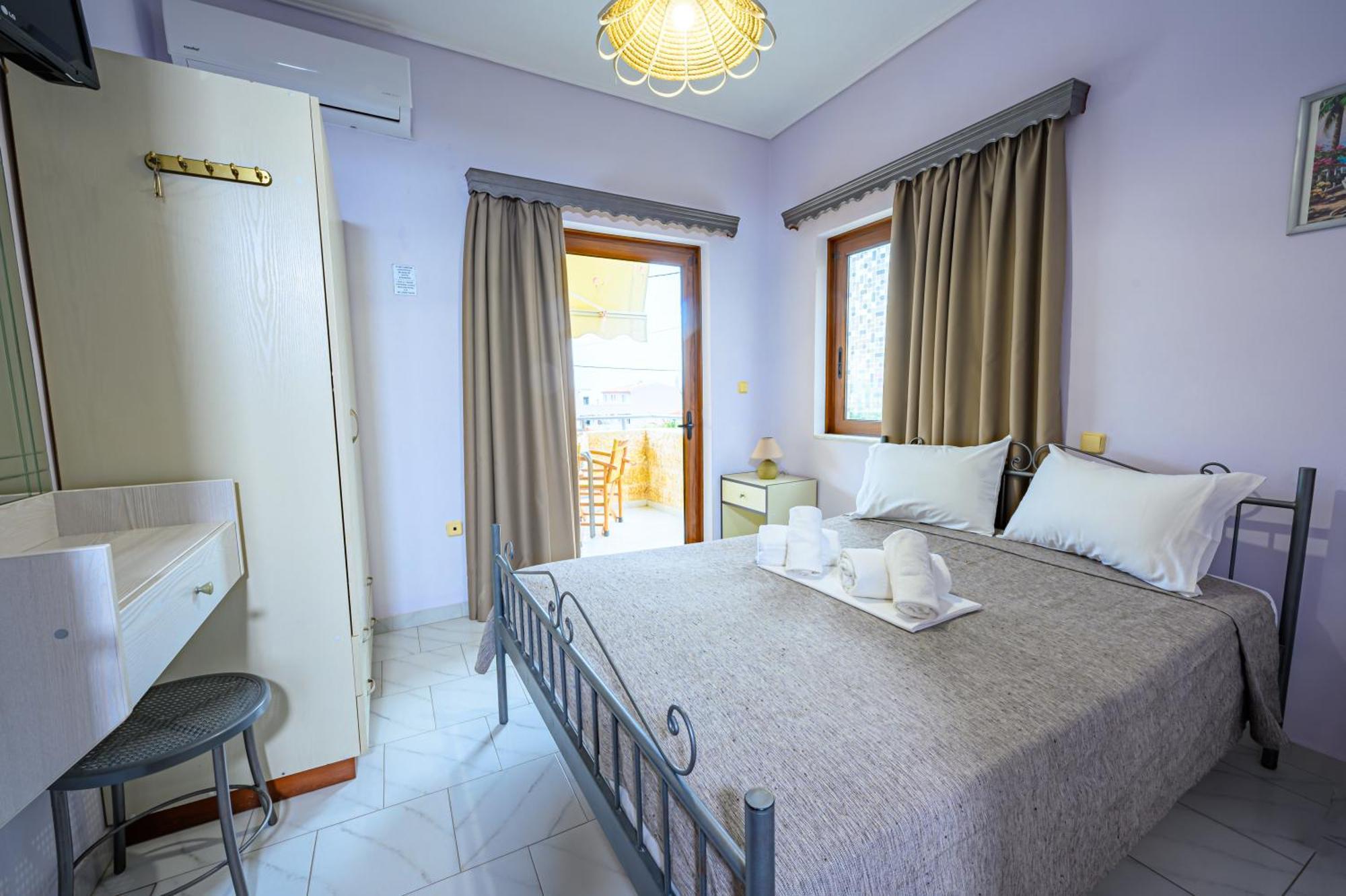 Iliahtida Apartments โรเวียส ภายนอก รูปภาพ