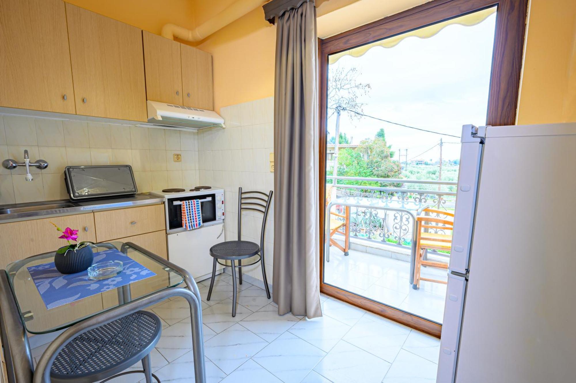 Iliahtida Apartments โรเวียส ภายนอก รูปภาพ