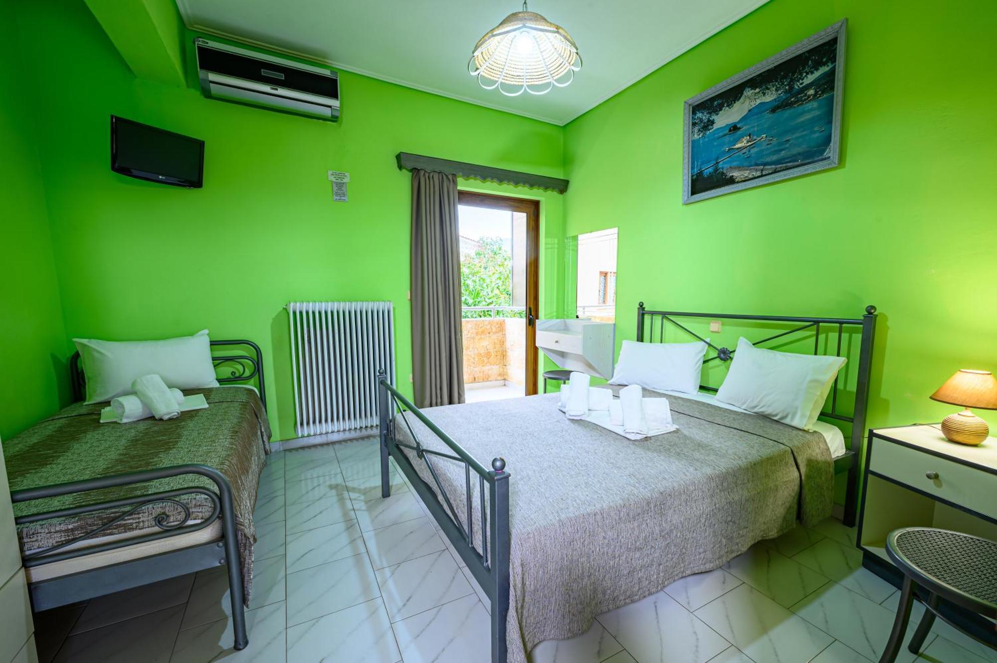 Iliahtida Apartments โรเวียส ภายนอก รูปภาพ